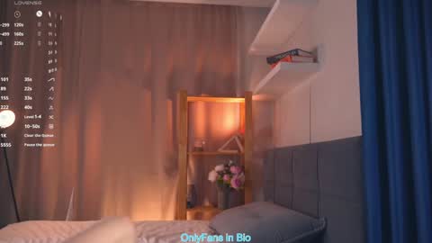 Henrietta or Rita online show from 11/27/25, 06:54