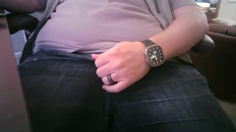 Snapshot of okiehard1 chatting on 12/15/25, 06:12 okiehard1 online show from 12/15/25, 06:12