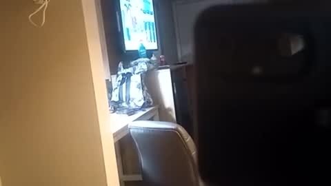 Snapshot of oklahoman8v chatting on 12/17/25, 09:59 oklahoman8v online show from 12/17/25, 09:59