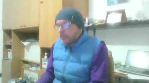 Snapshot of olak21 chatting on 11/25/25, 09:53 olak21 online show from 11/25/25, 09:53