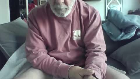 old_bald63 online show from 11/26/25, 08:21