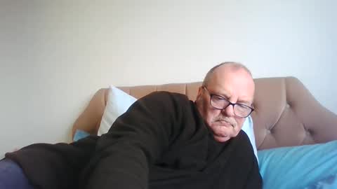 old_fkr online show from 01/06/25, 12:57