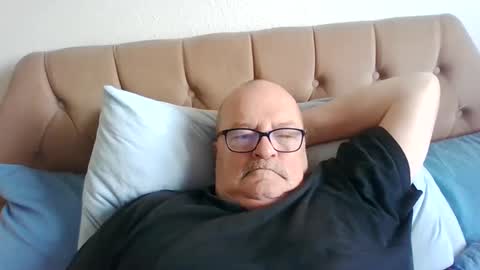 old_fkr online show from 01/14/25, 09:24