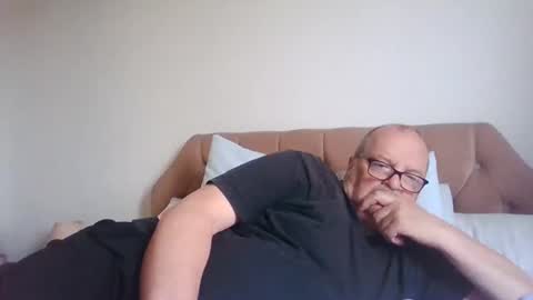 old_fkrr_ online show from 10/11/25, 09:08