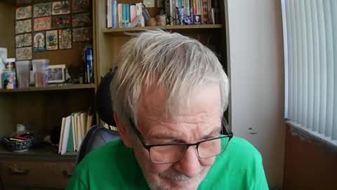 Snapshot of old_javacoder chatting on 06/12/26, 10:47 old_javacoder online show from 06/12/26, 10:47