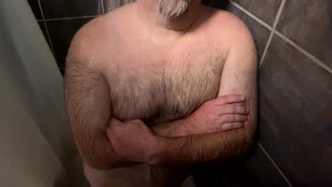 oldbones2 online show from 10/03/25, 01:35