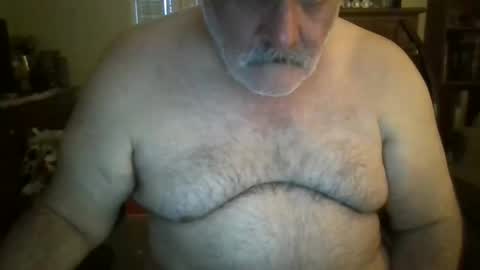 Snapshot of oldcockforyngladies chatting on 02/06/25, 12:37 oldcockforyngladies online show from 02/06/25, 12:37