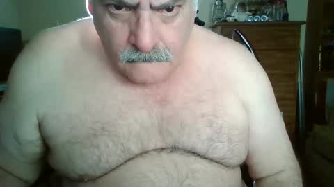 Snapshot of oldcockforyngladies chatting on 02/22/25, 12:51 oldcockforyngladies online show from 02/22/25, 12:51