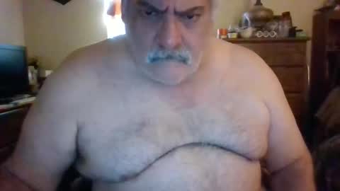 Snapshot of oldcockforyngladies chatting on 01/11/26, 02:11 oldcockforyngladies online show from 01/11/26, 02:11