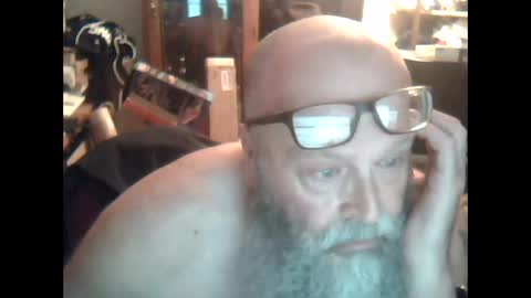 Snapshot of oldman196262 chatting on 02/16/25, 05:37 oldman196262 online show from 02/16/25, 05:37