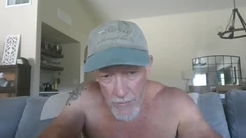 Snapshot of oldmanmeataz chatting on 04/29/26, 09:43 oldmanmeataz online show from 04/29/26, 09:43