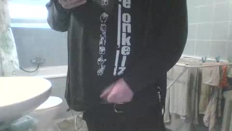 Snapshot of oldskooldude chatting on 02/22/26, 07:40 OldSkoolDude online show from 02/22/26, 07:40