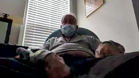 Snapshot of oldsubman chatting on 10/11/25, 04:05 oldsubman online show from 10/11/25, 04:05