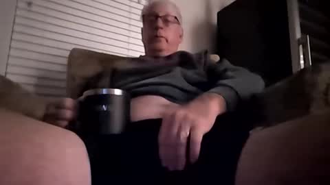 Snapshot of oldsubman chatting on 03/14/26, 10:42 oldsubman online show from 03/14/26, 10:42