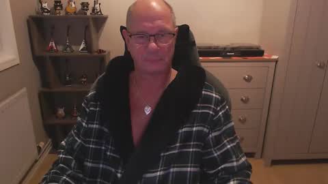 Snapshot of oldveteranuk chatting on 09/12/25, 04:56 oldveteranuk online show from 09/12/25, 04:56