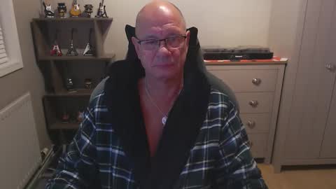 Snapshot of oldveteranuk chatting on 09/23/25, 04:26 oldveteranuk online show from 09/23/25, 04:26