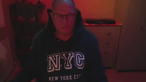 Snapshot of oldveteranuk chatting on 11/29/25, 07:11 oldveteranuk online show from 11/29/25, 07:11