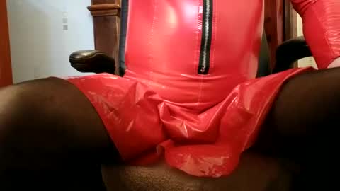 Snapshot of oldwanke chatting on 12/05/24, 10:01 oldwankie online show from 12/05/24, 10:01