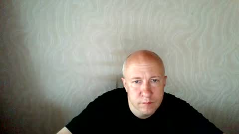 Snapshot of oleg365 chatting on 06/12/26, 05:06 figaro online show from 06/12/26, 05:06