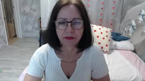 Snapshot of olgahottie chatting on 06/08/26, 11:27 OlgaHottie online show from 06/08/26, 11:27