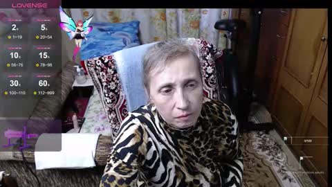 Snapshot of olguscha chatting on 09/19/25, 12:06 Olguscha online show from 09/19/25, 12:06