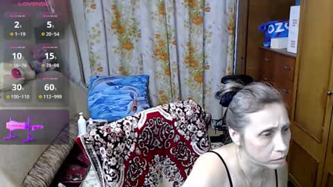 Snapshot of olguscha chatting on 10/21/25, 12:39 Olguscha online show from 10/21/25, 12:39