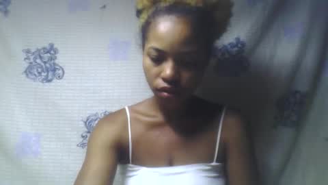 olida08 online show from 11/10/25, 04:44