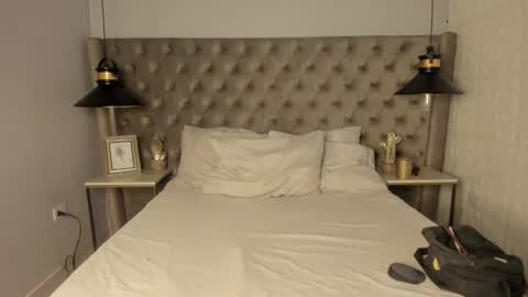 oliiverr22 online show from 11/02/25, 01:13