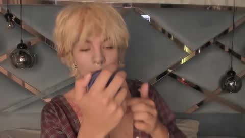 oliiverr22 online show from 11/12/25, 09:03