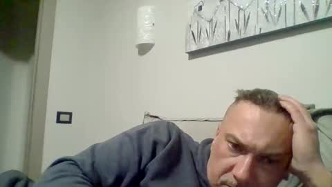 Snapshot of olimpio1230 chatting on 01/15/25, 04:43 olimpio1230 online show from 01/15/25, 04:43