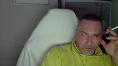 Snapshot of olimpio1230 chatting on 03/11/25, 12:28 olimpio1230 online show from 03/11/25, 12:28