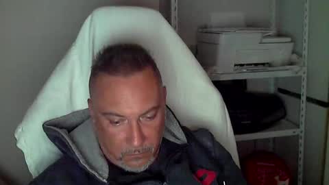 Snapshot of olimpio1230 chatting on 10/03/25, 03:42 olimpio1230 online show from 10/03/25, 03:42