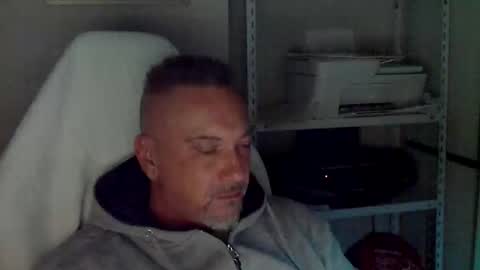 Snapshot of olimpio1230 chatting on 10/17/25, 05:04 olimpio1230 online show from 10/17/25, 05:04