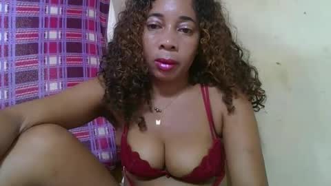 Snapshot of olinaa chatting on 04/21/26, 12:23 olinaa online show from 04/21/26, 12:23