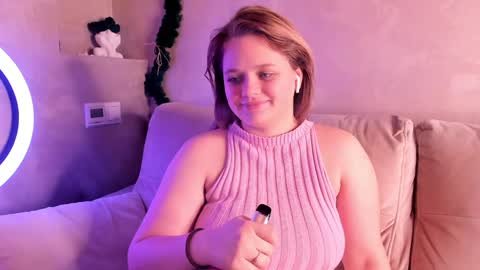 Snapshot of olisyasweet chatting on 01/03/25, 08:01 olisyasweet online show from 01/03/25, 08:01