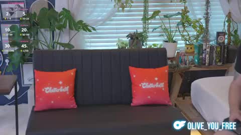 Snapshot of olive_you_ chatting on 05/12/26, 01:25 Olive online show from 05/12/26, 01:25