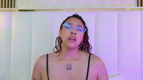 olive  online show from 10/07/25, 04:20