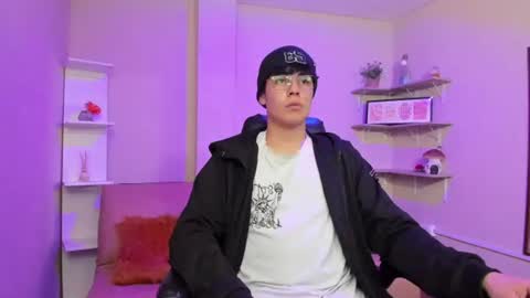 oliver_06 online show from 08/06/26, 03:52