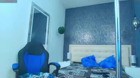 Snapshot of oliver__brown chatting on 11/17/25, 11:32 Oliver online show from 11/17/25, 11:32