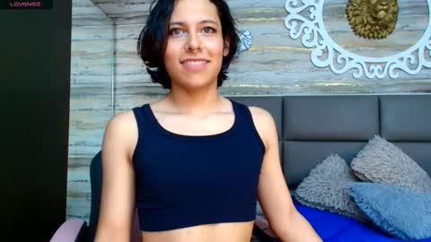 Snapshot of oliver__brown chatting on 11/21/25, 11:36 Oliver online show from 11/21/25, 11:36