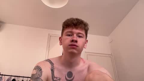 Snapshot of oliver_and_thomas chatting on 09/16/25, 11:22 Oliver and Thomas online show from 09/16/25, 11:22