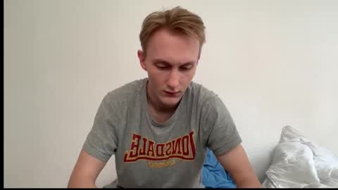 Snapshot of oliver_and_thomas chatting on 10/19/25, 02:50 Oliver and Thomas online show from 10/19/25, 02:50