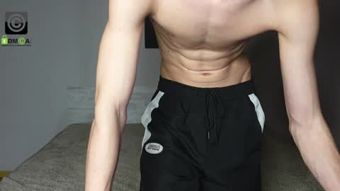 Snapshot of oliver_baker chatting on 12/26/24, 03:20 Oliver Kaen online show from 12/26/24, 03:20