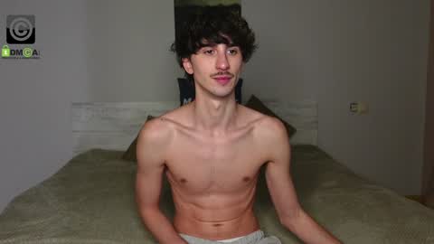 Snapshot of oliver_baker chatting on 01/12/25, 04:40 Oliver Kaen online show from 01/12/25, 04:40