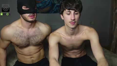 Snapshot of oliver_baker chatting on 02/21/25, 04:16 Oliver Kaen online show from 02/21/25, 04:16