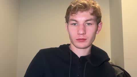 Snapshot of oliver_beck chatting on 12/27/24, 02:25 Oliver Beck online show from 12/27/24, 02:25