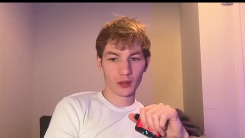 Snapshot of oliver_beck chatting on 12/30/24, 01:58 Oliver Beck online show from 12/30/24, 01:58