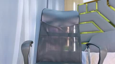 Snapshot of oliver_bigblack_cock chatting on 04/25/26, 06:38 Oliver online show from 04/25/26, 06:38