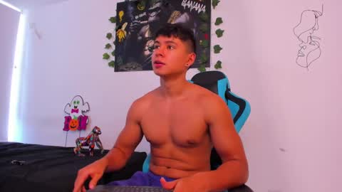 Snapshot of oliver_bray chatting on 01/05/25, 04:16 Oliver bray online show from 01/05/25, 04:16