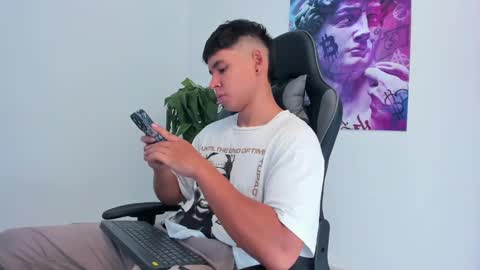 Snapshot of oliver_bray chatting on 01/10/25, 07:11 Oliver bray online show from 01/10/25, 07:11